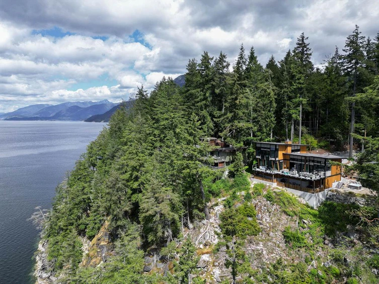 6101-6099 Coracle Drive, Sechelt, BC, V7Z 0C9 - 2