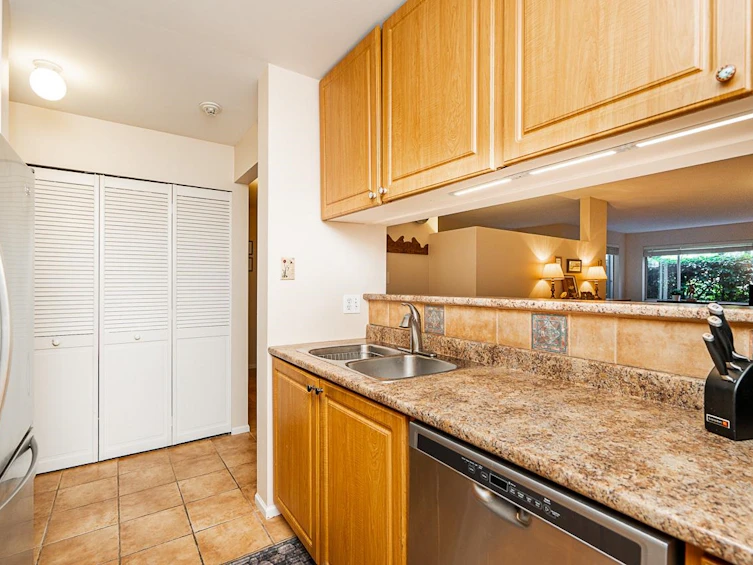 103-1540 Mariner Walk, Vancouver, BC, V6J 4X9 - 13