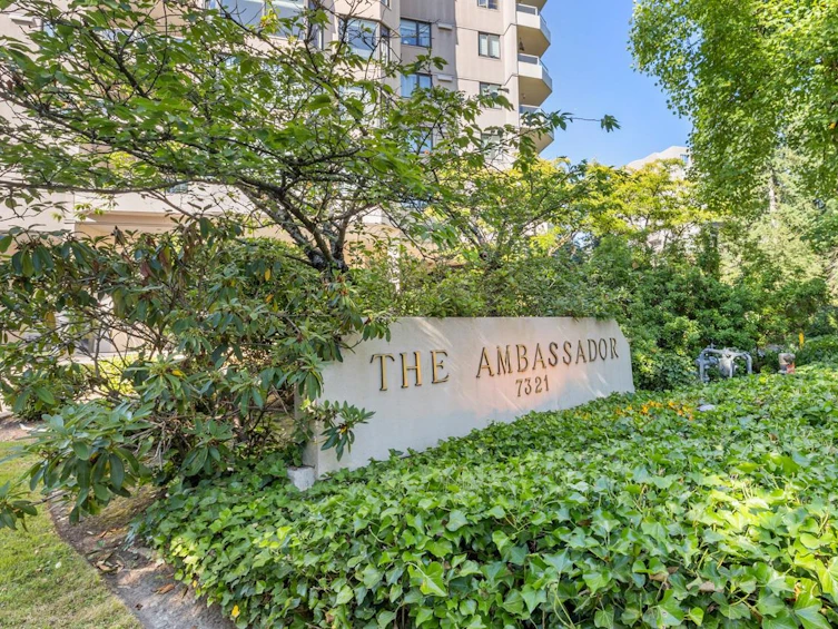 904-7321 Halifax Street, Burnaby, BC, V5A 4R5 - 2