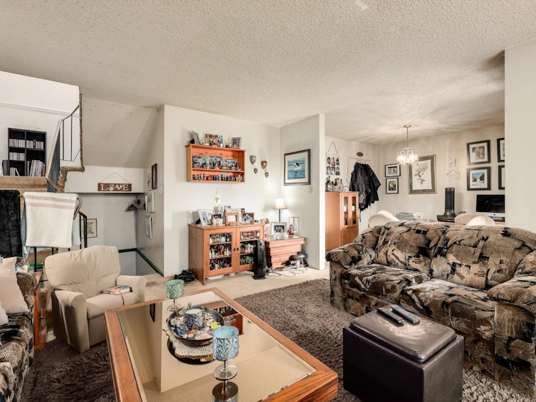 10582 Holly Park Lane, Surrey, BC, V3R 6X9 - 23