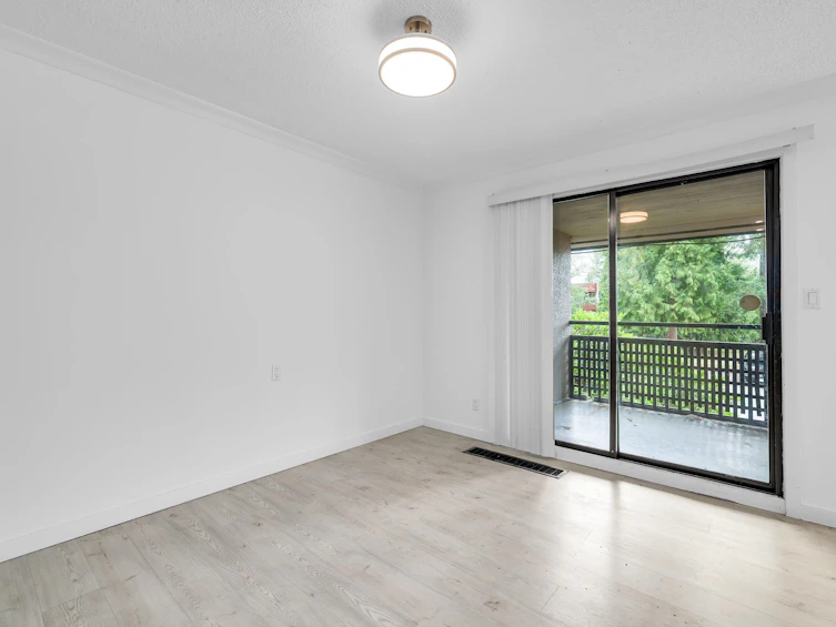10634 Holly Park Lane, Surrey, BC, V3R 6X9 - 21
