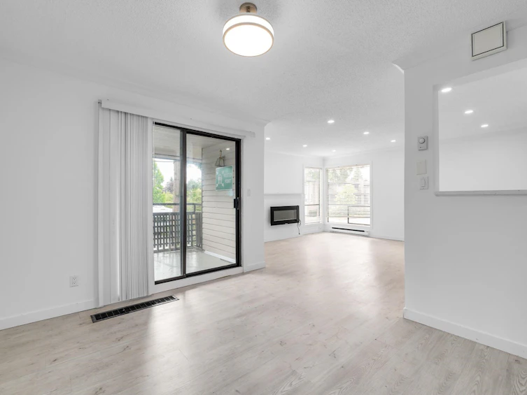 10634 Holly Park Lane, Surrey, BC, V3R 6X9 - 20