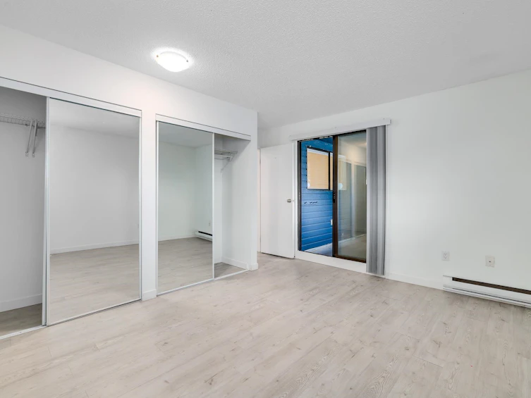 10634 Holly Park Lane, Surrey, BC, V3R 6X9 - 10