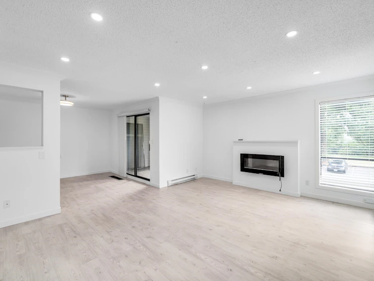 10634 Holly Park Lane, Surrey, BC, V3R 6X9 - 30