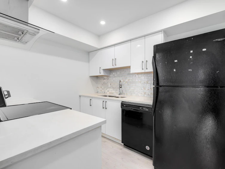 10634 Holly Park Lane, Surrey, BC, V3R 6X9 - 17