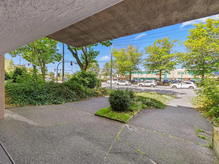 211-8400 Lansdowne Road, Richmond, BC, V6X 3G3 - 4