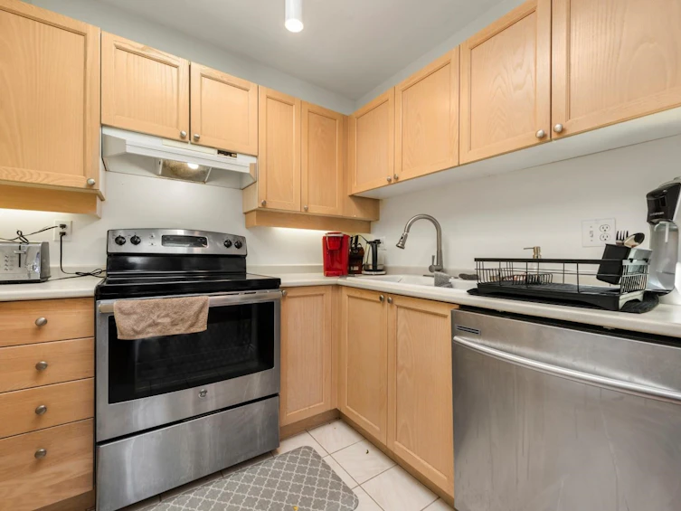 308-8680 Lansdowne Road, Richmond, BC, V6X 1B9 - 5