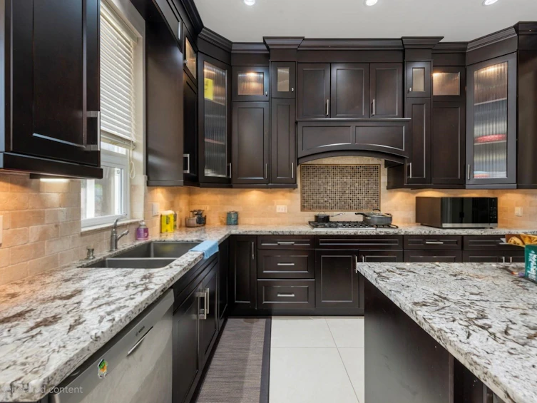 11631 Montego Street, Richmond, BC, V6X 1H6 - 12