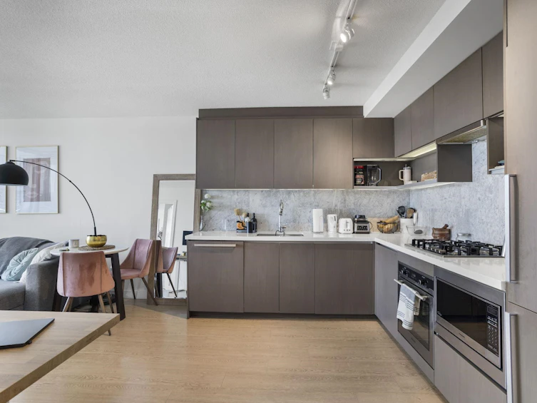 807-13696 100 Avenue, Surrey, BC, V3T 0L5 - 7