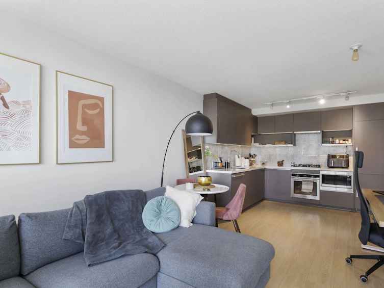 807-13696 100 Avenue, Surrey, BC, V3T 0L5 - 13