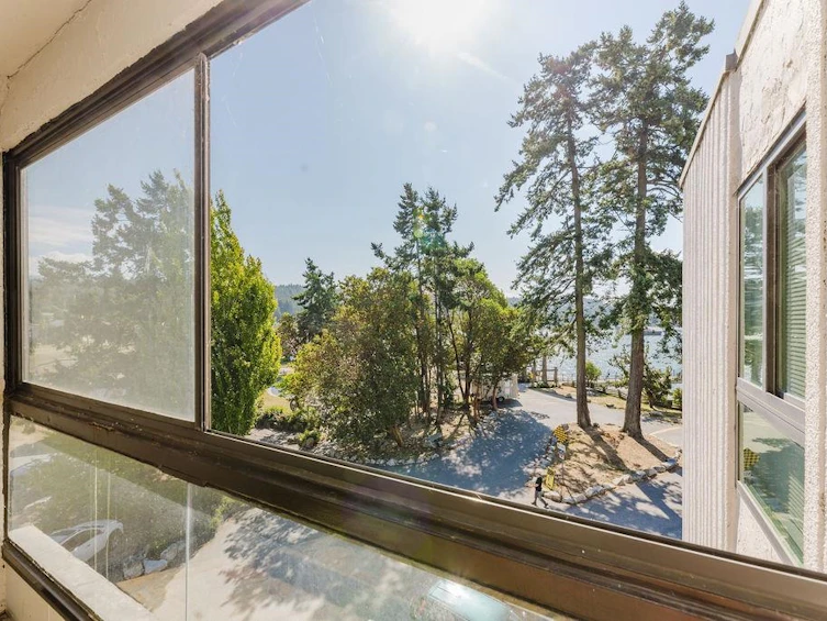 301-5477 Wharf Avenue, Sechelt, BC, V7Z 0H5 - 11