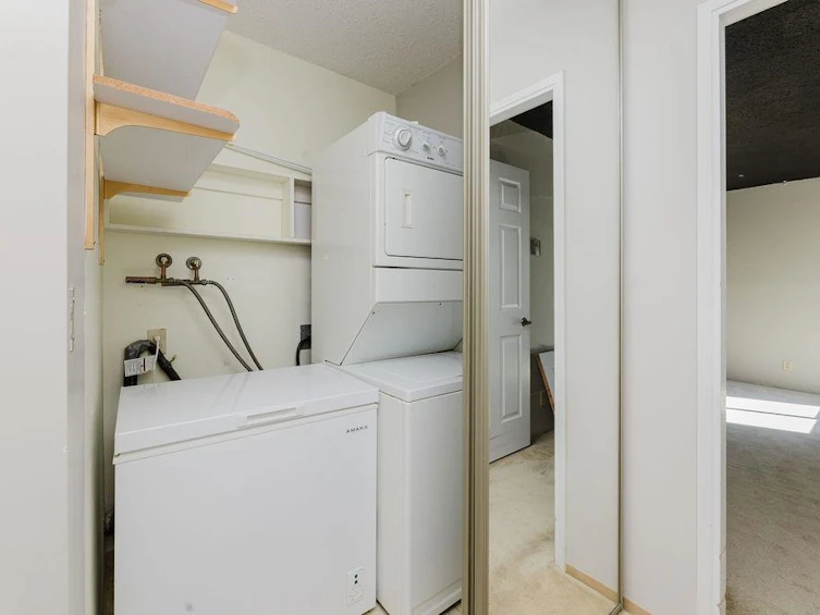 301-5477 Wharf Avenue, Sechelt, BC, V7Z 0H5 - 23