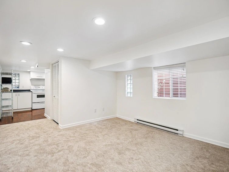 4533 W 8th Avenue, Vancouver, BC, V6R 2A4 - 18