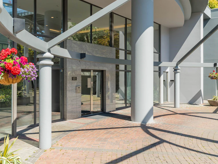 604-1500 Howe Street, Vancouver, BC, V6Z 2N1 - 2