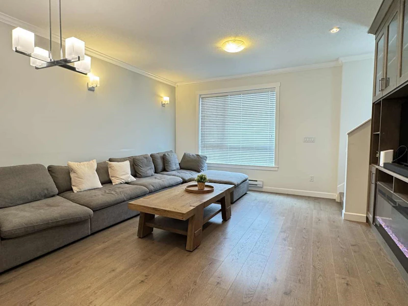 13 - 16127 87th Avenue, Surrey BC