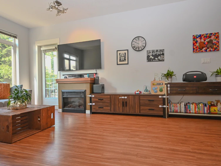 221-12350 Harris Road, Pitt Meadows, BC, V3Y 0C5 - 2