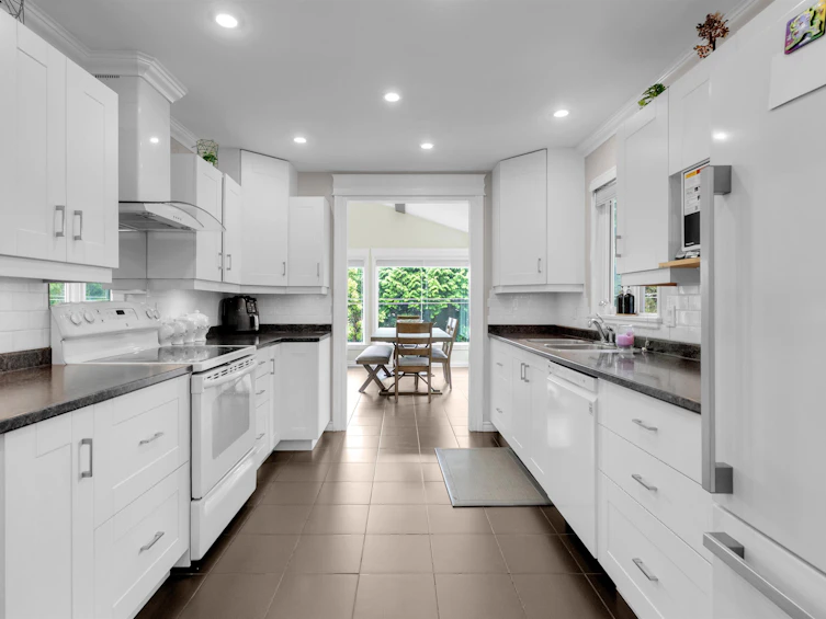 17460 61b Avenue, Surrey, BC, V3S 5K6 - 4