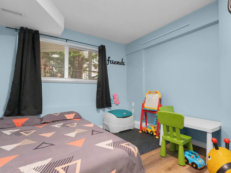 17460 61b Avenue, Surrey, BC, V3S 5K6 - 16