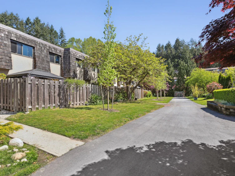 1142 Premier Street, North Vancouver, BC, V7J 2H3 - 30