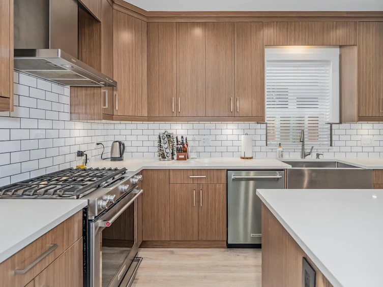 10631 Williams Road, Richmond, BC, V7A 1H9 - 9