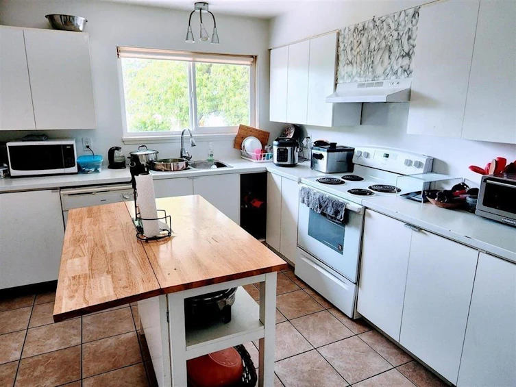 14995 Bluebird Crescent, Surrey, BC, V3R 4T8 - 9