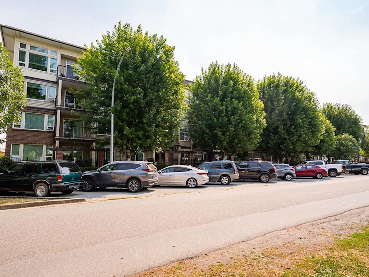 412-9422 Victor Street, Chilliwack, BC, V2P 0B8 - 2