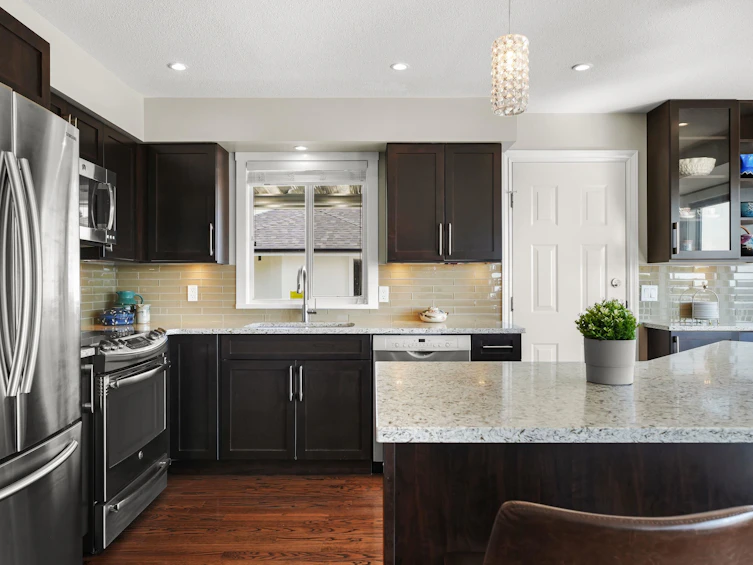 6199 191a Street, Surrey, BC, V3S 8C7 - 6
