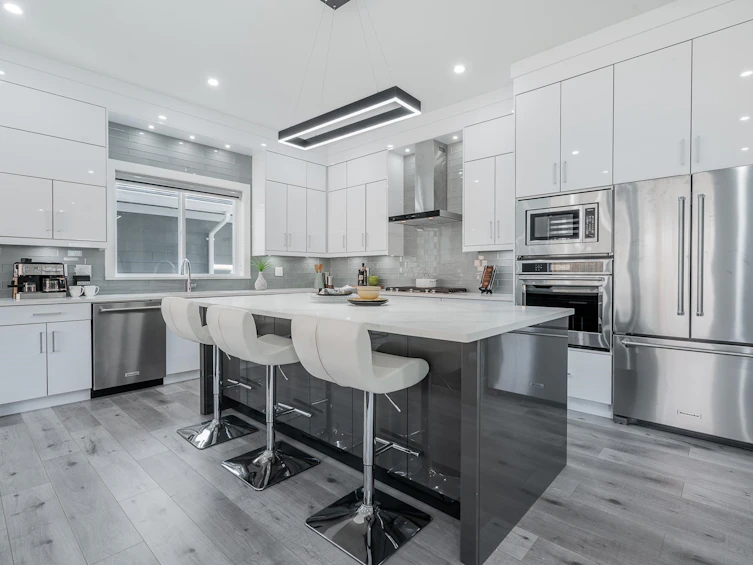16707 16a Avenue, Surrey, BC, V3Z 0B4 - 16