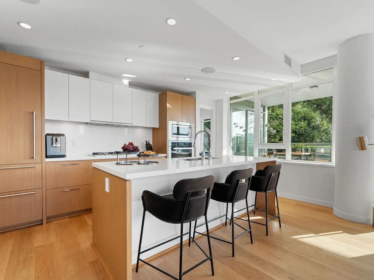 101-768 Arthur Erickson Place, West Vancouver, BC, V7T 0B6 - 11