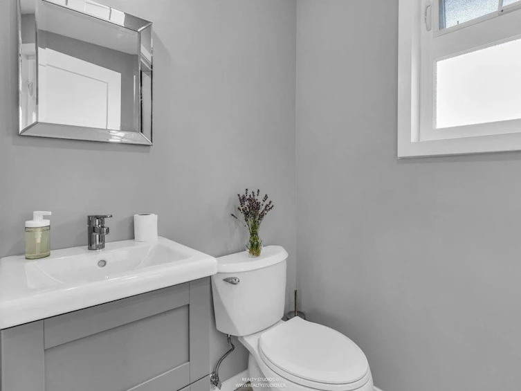 999 53a Street, Delta, BC, V4M 3E2 - 22