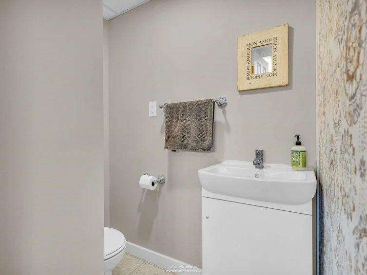 999 53a Street, Delta, BC, V4M 3E2 - 23