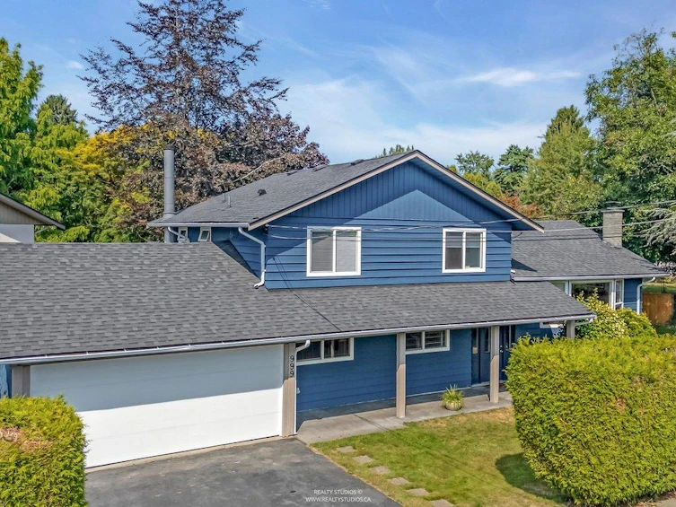 999 53a Street, Delta, BC, V4M 3E2