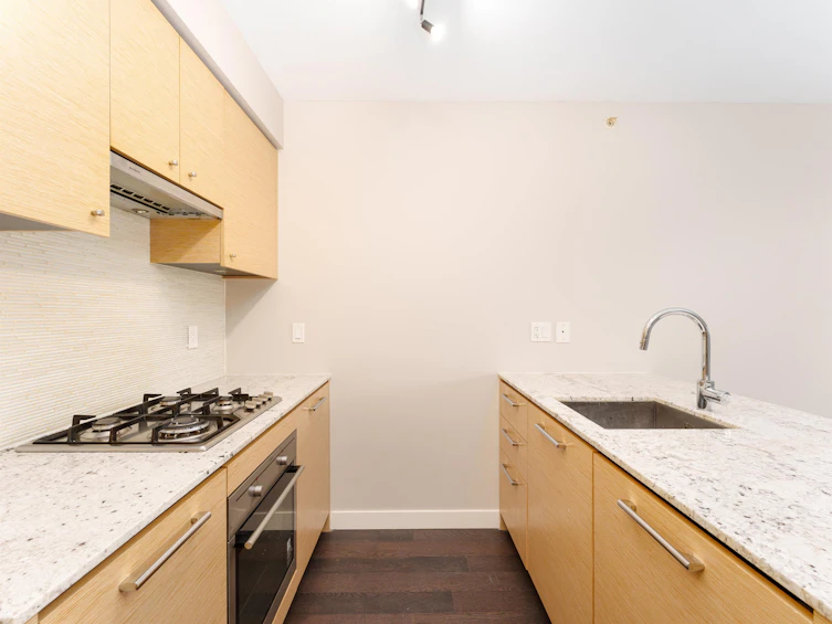 605-6180 Cooney Road, Richmond, BC, V6Y 0H2 - 5
