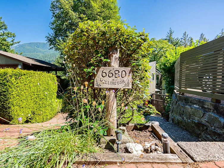 6680 Wellington Avenue, West Vancouver, BC, V7W 2H9 - 2