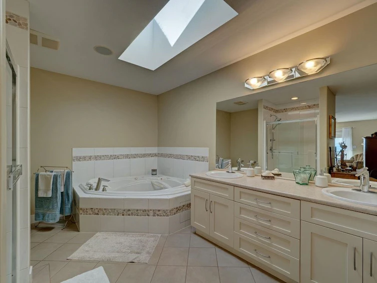 6327 Baillie Road, Sechelt, BC, V7Z 0N7 - 20