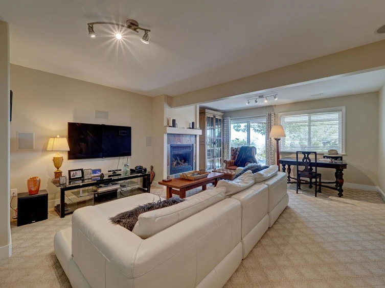 6327 Baillie Road, Sechelt, BC, V7Z 0N7 - 27