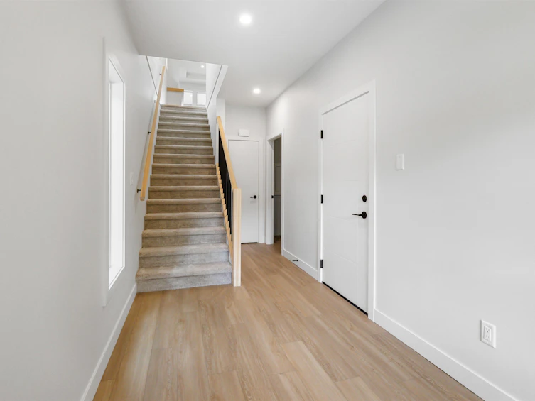 9382 Mcnaught Road, Chilliwack, BC, V2P 6E8 - 4