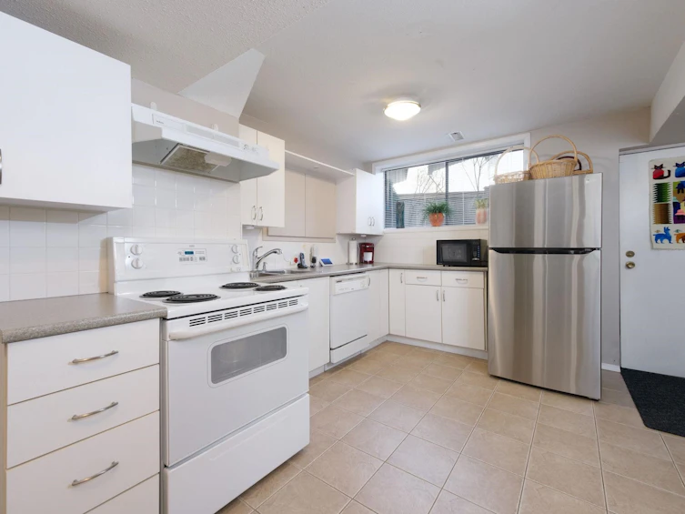 7650 Berkley Street, Burnaby, BC, V5E 4A7 - 28