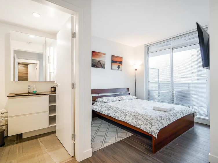 1404-13655 Fraser Highway, Surrey, BC, V3T 0P8 - 18