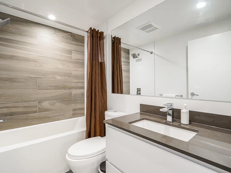 1404-13655 Fraser Highway, Surrey, BC, V3T 0P8 - 25