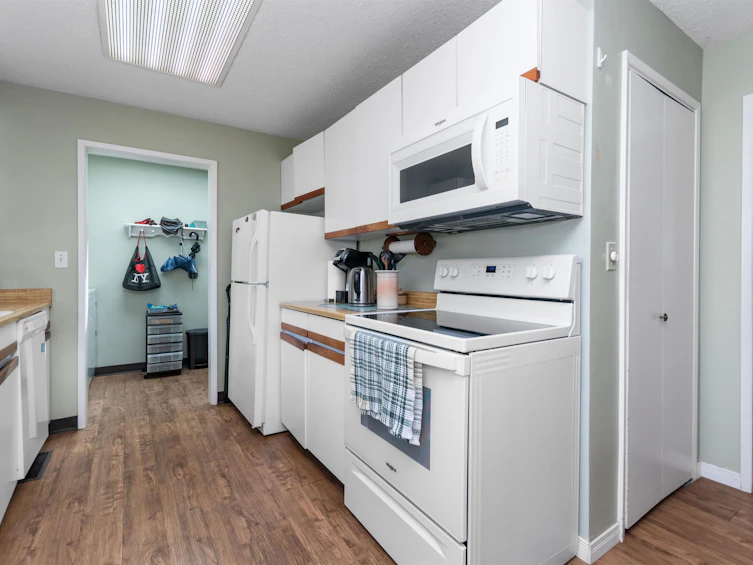 9709 Valemont Street, Chilliwack, BC, V2P 5X1 - 12