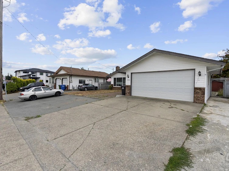 3386 Clearbrook Road, Abbotsford, BC, V2T 4T4 - 2