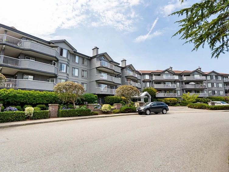 303-5375 205 Street, Langley, BC, V3A 7V7 - 3