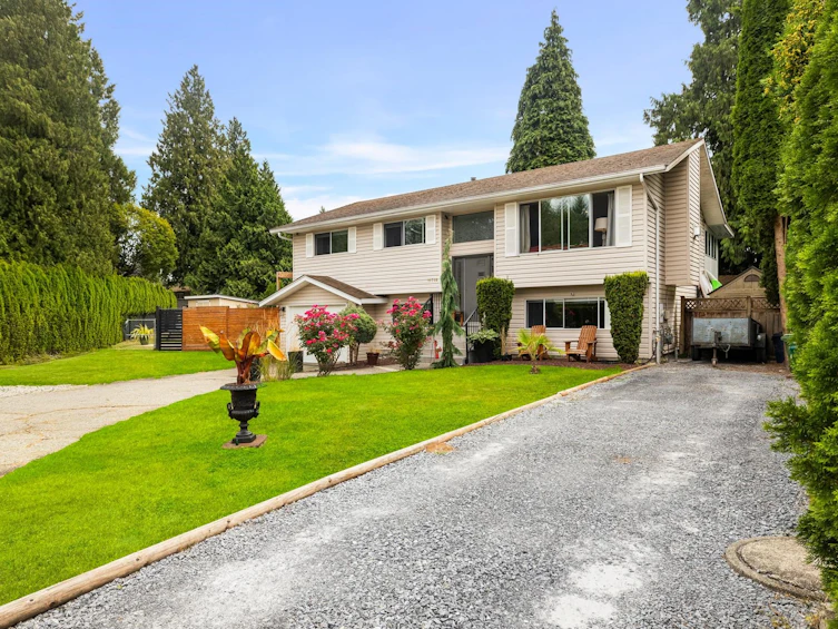 11718 208 Street, Maple Ridge, BC, V2X 7S3