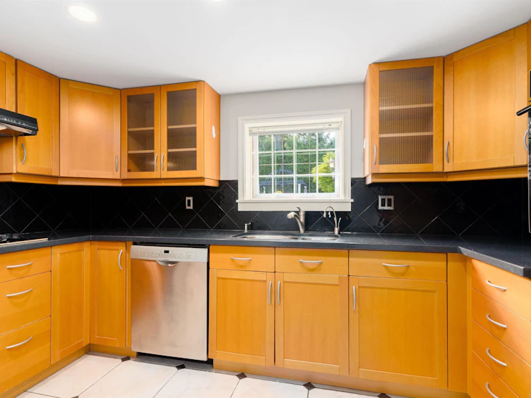 6361 Granville Street, Vancouver, BC, V6M 3E5 - 10
