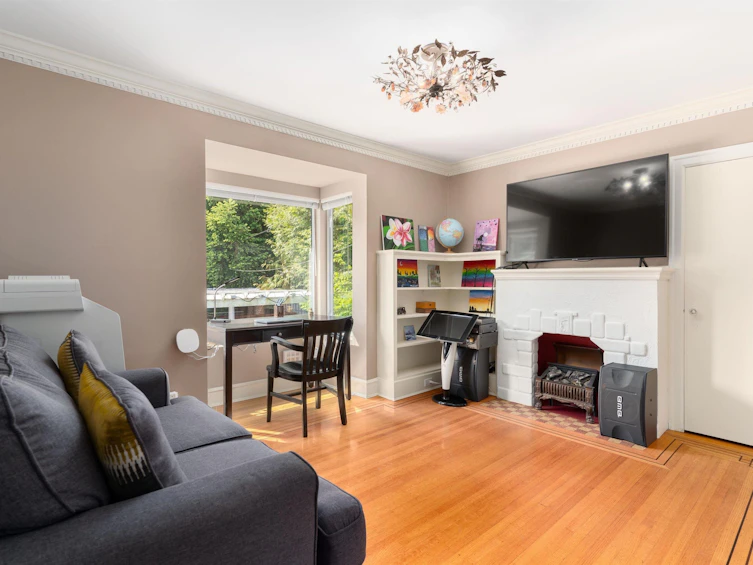 6361 Granville Street, Vancouver, BC, V6M 3E5 - 3
