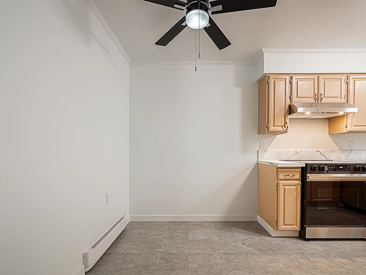 7370 Kokanee Place, Vancouver, BC, V5S 3Y9 - 8