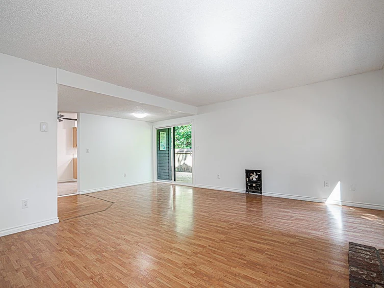 7370 Kokanee Place, Vancouver, BC, V5S 3Y9 - 7
