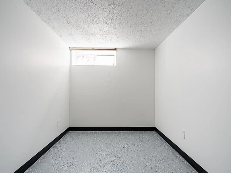 7370 Kokanee Place, Vancouver, BC, V5S 3Y9 - 32