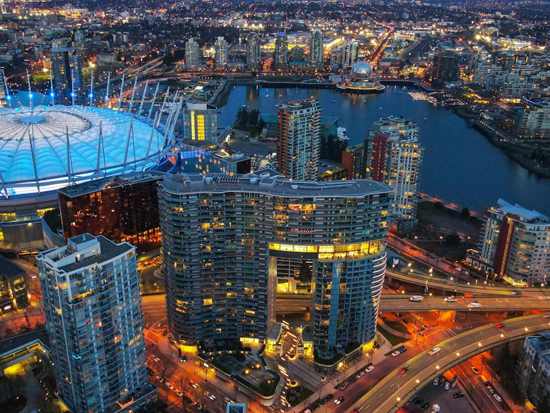 2820 - 89 Nelson Street, Vancouver BC